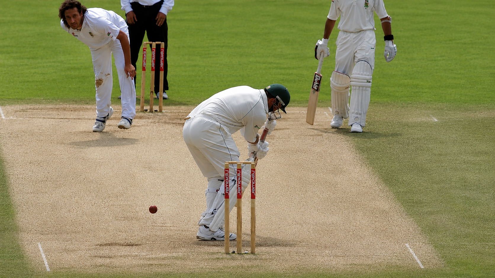 How to Play Yorker Ball in Cricket: Expert Tips to Beat Every Yorker